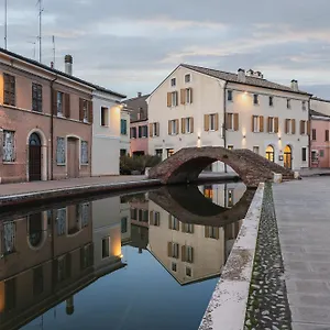 Al Ponticello 2*, Comacchio Italy