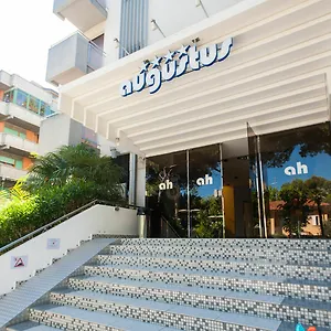 Augustus 4*, Riccione Italie